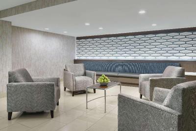 DoubleTree By Hilton Hotel Orlando Airport