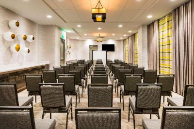 Hampton Inn & Suites Miami Wynwood Design District