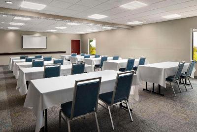 Hampton Inn Ft. Wayne/Dupont Road
