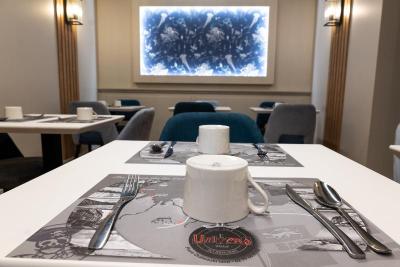De L'univers Hotel