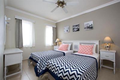 Paloma Marina Suites