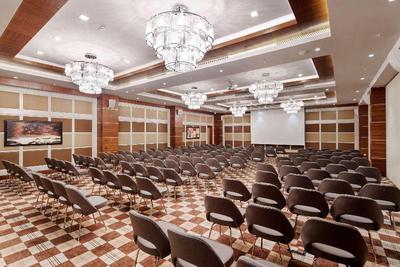 Doubletree By Hilton Kusadasi