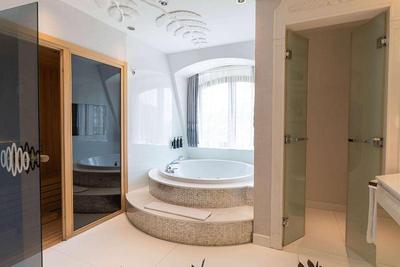 Wyndham Grand Istanbul Kalamis Marina Hotel