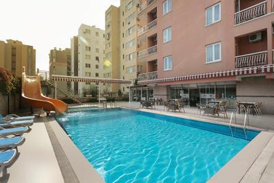 Lara Dinc Hotel