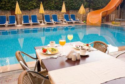 Lara Dinc Hotel