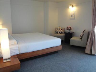 Flipper House Hotel