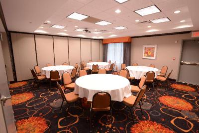 Hampton Inn & Suites Albany At Albany Mall
