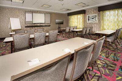 Hampton Inn and Suites Buffalo-Airport