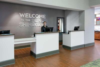 Hampton Inn & Suites Orlando Airport at Gateway