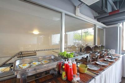D Varee Xpress Makkasan
