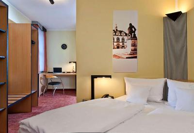 TRYP by Wyndham Halle