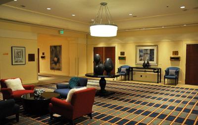 Renaissance Los Angeles Airport Hotel