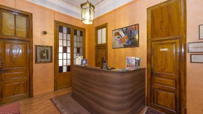 Hostal Girona