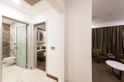 ISG Airport Hotel