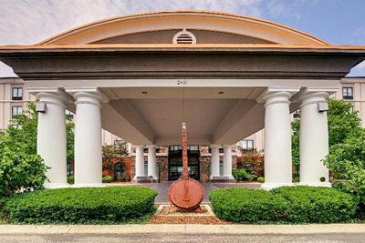 Holiday Inn Express & Suites Nashville-Opryland
