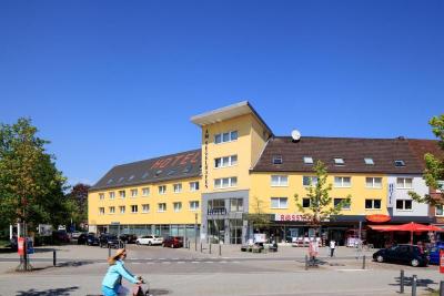Am Segelhafen