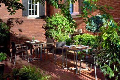Morrison House Old Town Alexandria, Autograph Coll