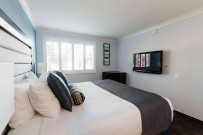 Best Western Plus Manhattan Beach Hotel