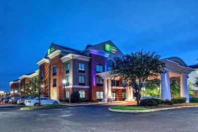 Holiday Inn Express & Suites Memphis Southwind