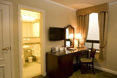 Hotel Stanford