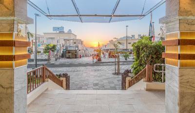 Royal Sunset Beach Club