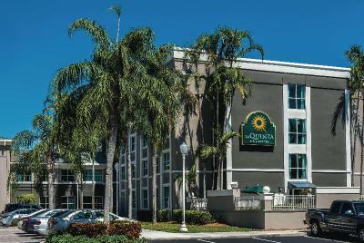 La Quinta by Wyndham Plantation at SW 6th St