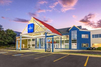 AmericInn by Wyndham Omaha Near Zoo