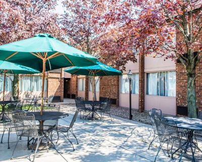 Comfort Inn & Suites Pittsburgh