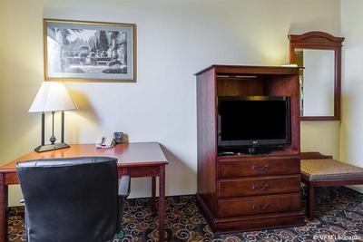 Comfort Suites