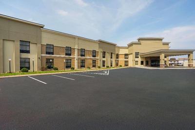 Clarion Inn & Suites Evansville