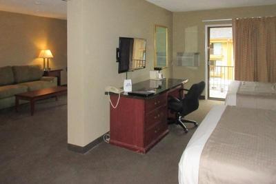 Rodeway Inn & Suites Portland