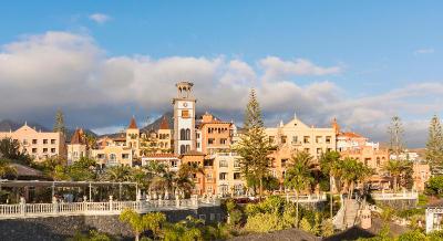 Bahia del Duque Las Villas Resort