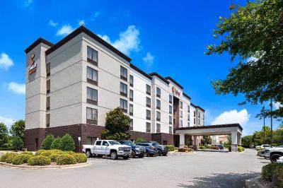 Comfort Suites Northlake Downtown
