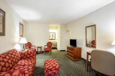 Clarion Inn & Suites Aiken