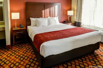 Comfort Suites Airport Charlotte Area