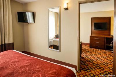 Comfort Suites Airport Charlotte Area