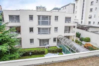Royal Regency Paris Vincennes