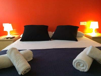 Barcelona City North Hostal