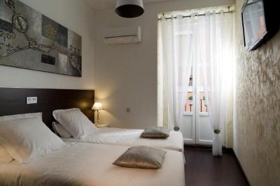 THC Latina Hostel