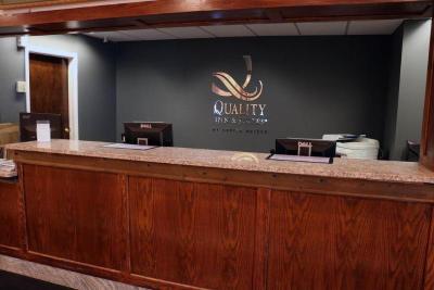 Quality Inn & Suites Palm Island Indoor Waterpark