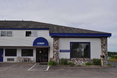 Super 8 by Wyndham Petoskey