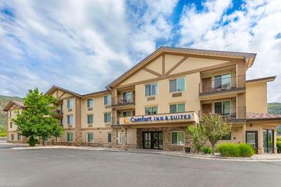 Comfort Inn & Suites Glenwood Springs On The River
