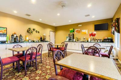 Quality Inn & Suites Manhattan Area