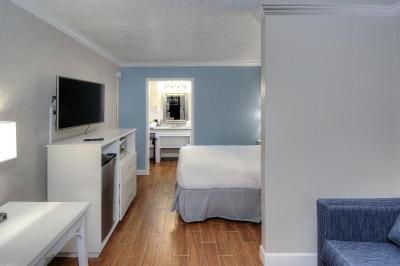 Melbourne Suites