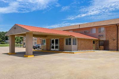 Econo Lodge Emporia Area
