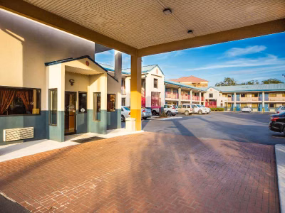 Econo Lodge Laurel area
