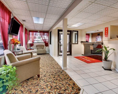 Econo Lodge Laurel area