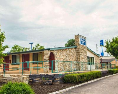 Rodeway Inn St. Charles
