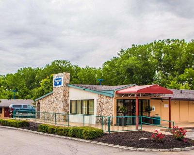 Rodeway Inn St. Charles