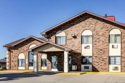 Econo Lodge North Joe Foss Field Regional Airport